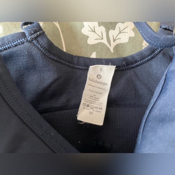 Lululemon Navy Sports bra - Picture 2 of 3